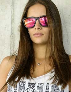 girl-in-sunglasses
